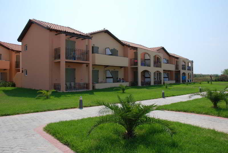 Aquis Marine Resort Tigkaki  Exterior photo